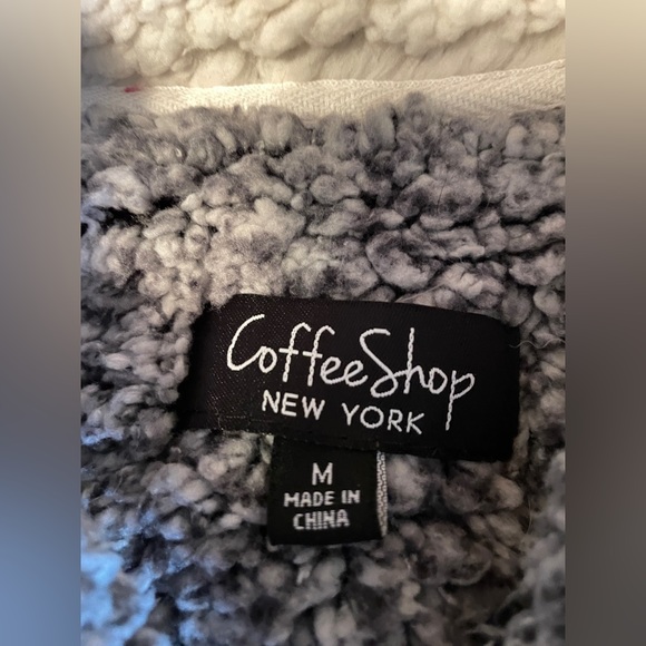 Coffee Shop New York Women’s Medium Gray and White Pullover Sherpa Sweater.Used. - Picture 2 of 4